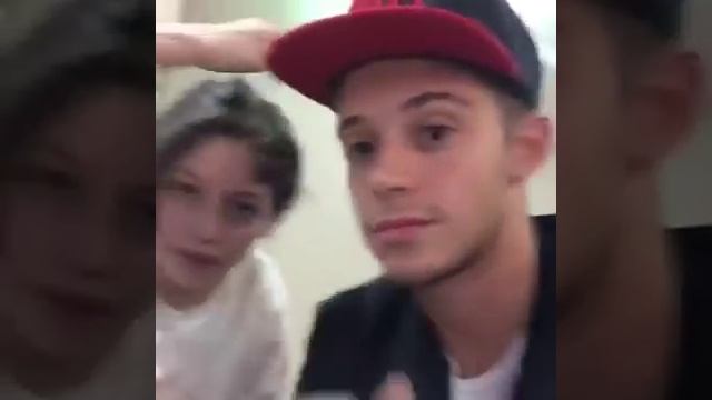 Karol Sevilla y Ruggero Pasquarelli - Directo en el aeropuerto - Soy Luna смотреть онлайн