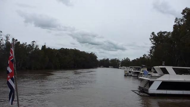On board P.S Emmylou as it passed by former rotten row part 1. смотреть онлайн