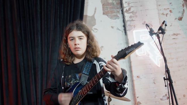 Liam Loughrey - Yellow LedBetter смотреть онлайн