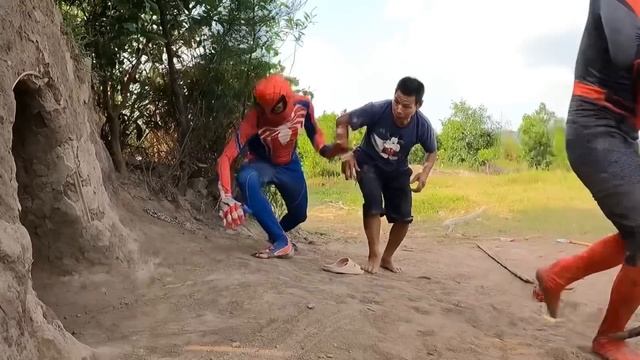 Team Spider-Man And Pitbull Dog Confront Fierce Gorilla Monster To Save The Girl смотреть онлайн