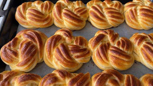 They're so delicious and easy that you can make them EVERYDAY! 2 Simple and soft bun recipes смотреть онлайн
