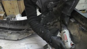 KIA Sportage полный разбор и установка переднего бампера.