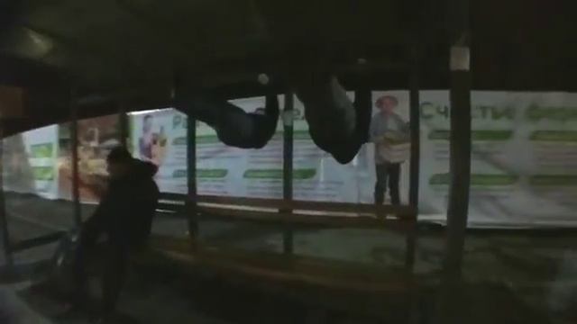 SW.UZ ЧТО НУЖНО ДЕЛАТЬ ЧТОБИ НЕ ЗАМЕРЗНУТ НА АСТАНОВКЕ смотреть онлайн