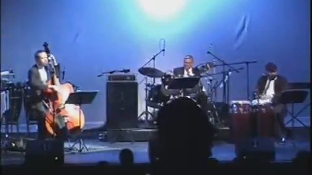 Roberto Aymes Art Latin Jazz - Bésame mucho смотреть онлайн