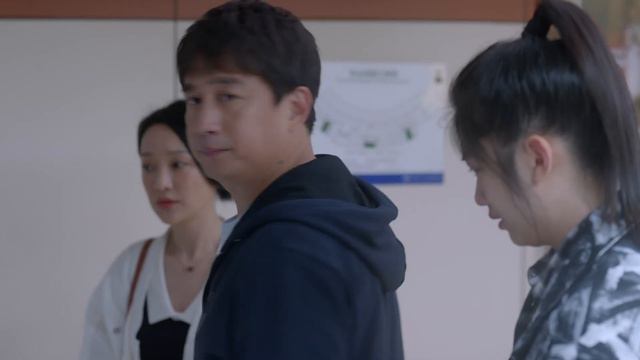 ♫【小敏家Clip41】女儿早恋被发现，妈妈气到流产，这逆子不要也罢#Chinese drama#English subtitles#黄磊#周迅#小敏家#家庭#倫理 смотреть онлайн