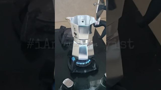 DF64 and my Bialetti Mokapot Moka Express Process. смотреть онлайн