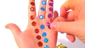 Учим цвета с смайликами Песня про пальчики Семья пальчики Красный пальчик где же ты Цветные смайлик