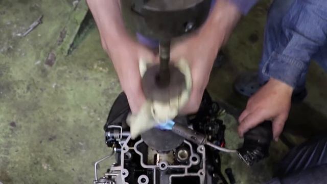 ⚙️❌ ?Очень тяжелый случай. Не снимается редуктор с лодочного мотора