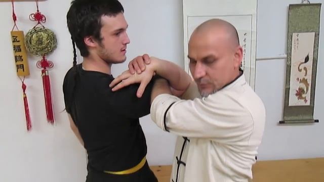 Form To Fighting: The Techniques Of Eagle Claw — The Simple Locks