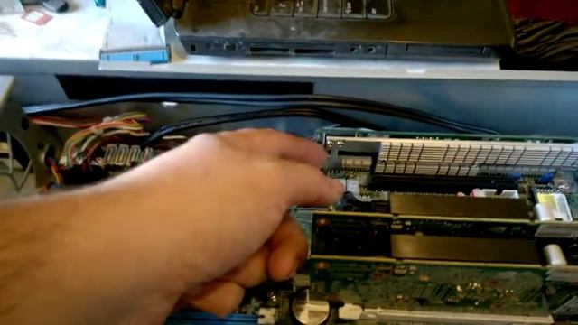 Деревенский суперкомпьютер 3.0 - начало сборки 2U сервера. смотреть онлайн