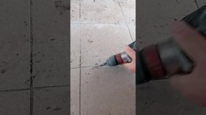 Быстрая зачистка швов плитки .отчистка старой затирки.как удалить старую затирку