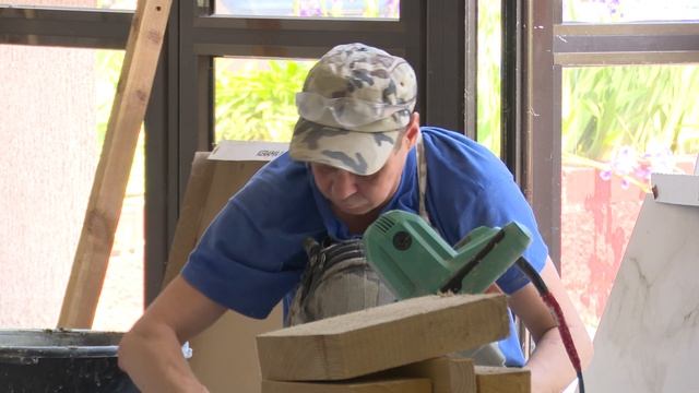 Во Дворце культуры полным ходом идёт ремонт смотреть онлайн