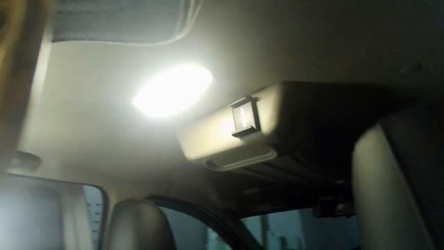 Салон Рено Дастер делаем нормальное LED освещение. Меняем доп. стоп сигнал на светодиодный. #дастер смотреть онлайн