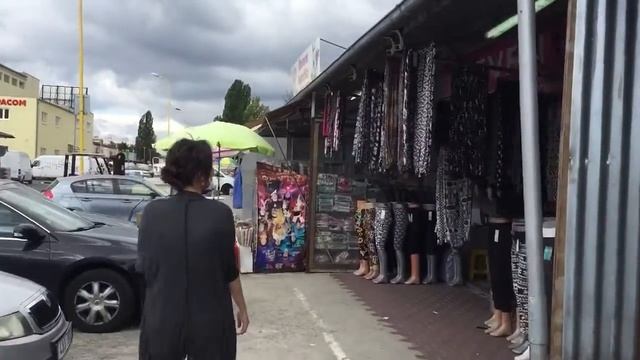 Вьетнамский рынок SAPA в Праге / Little Hanoi смотреть онлайн