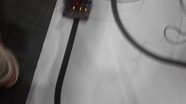 LineFollower смотреть онлайн