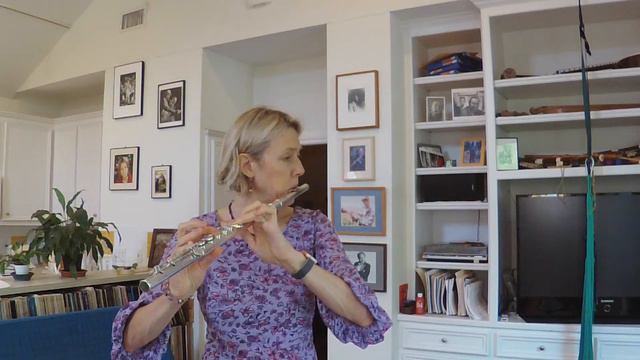 Basic long tones - play along! смотреть онлайн