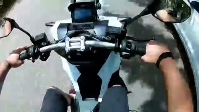 HONDA ADV 150cc - UM VÍDEO MAIS DETALHADO MOSTRANDO ESSE MODELO TOP DA HONDA. смотреть онлайн