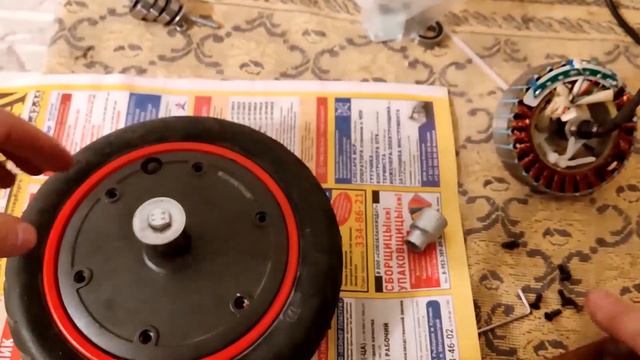 Мотор колесо Xiaomi M365. Замена подшипников, электроизоляция. смотреть онлайн