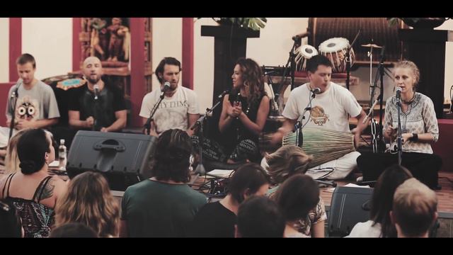 KARINA KOKS & JIV JAGO - Jay Jagannath смотреть онлайн