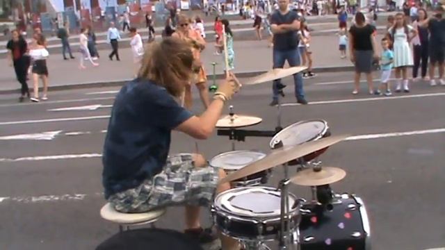 барабанщик на майдан незалежности музыканты drums смотреть онлайн