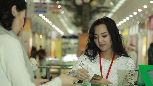 Акция "Подарок за покупку" в молле Апорт смотреть онлайн