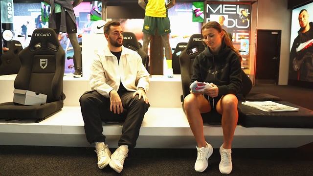 Boot Shopping for the Nike TIEMPO LEGEND 9 at Ultra Football with Sofia Sakalis смотреть онлайн