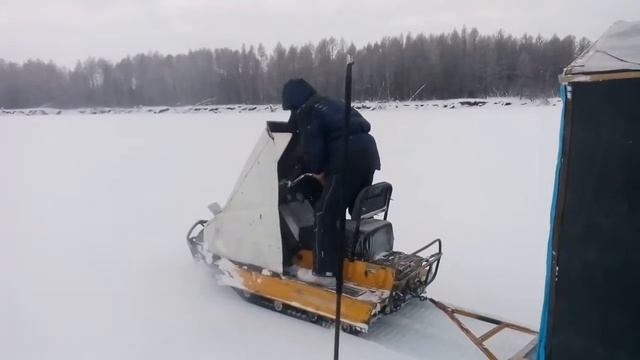 Батя тащит палатку на буране смотреть онлайн