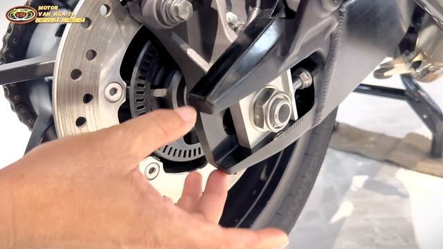 HONDA CB1300 Super Four SP chuẩn keng đẹp HQCN смотреть онлайн