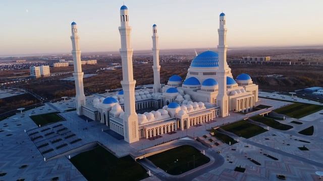 Центральная мечеть Нур Султан Мечеть в Казахстане Мечеть с высоты птичьего полёта смотреть онлайн