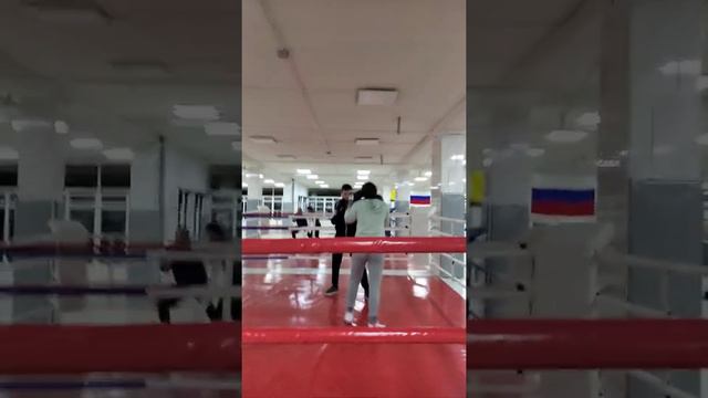 Клуб бокса в центре города Новороссийска. смотреть онлайн
