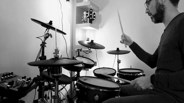 Space Oddity -David Bowie- Drum cover Roland TD25 смотреть онлайн
