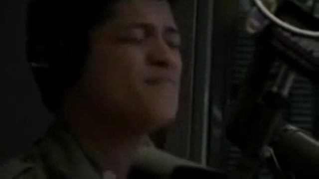 Bruno Mars covers Spiral Staircase's More Today Than Yesterday смотреть онлайн