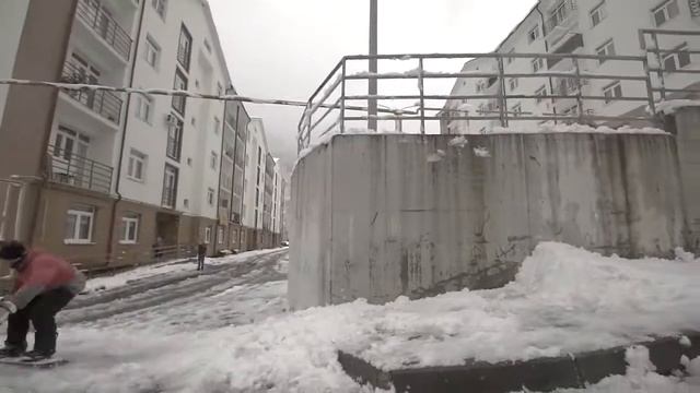 Один час на Красной Поляне-Сквот! Krasnaya Polyana-Skvot Boardshop 2018에서 1 시간 동안 한자리를 차지하십시오! смотреть онлайн