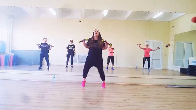 Zumba Toning - Dan Balan / Numa Numa 2 смотреть онлайн
