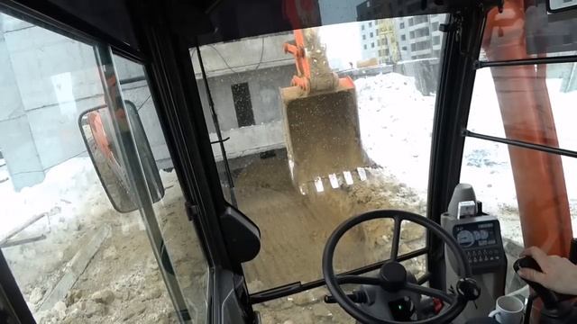 Копаю теплотрассу)))Работа на экскаваторе!!!