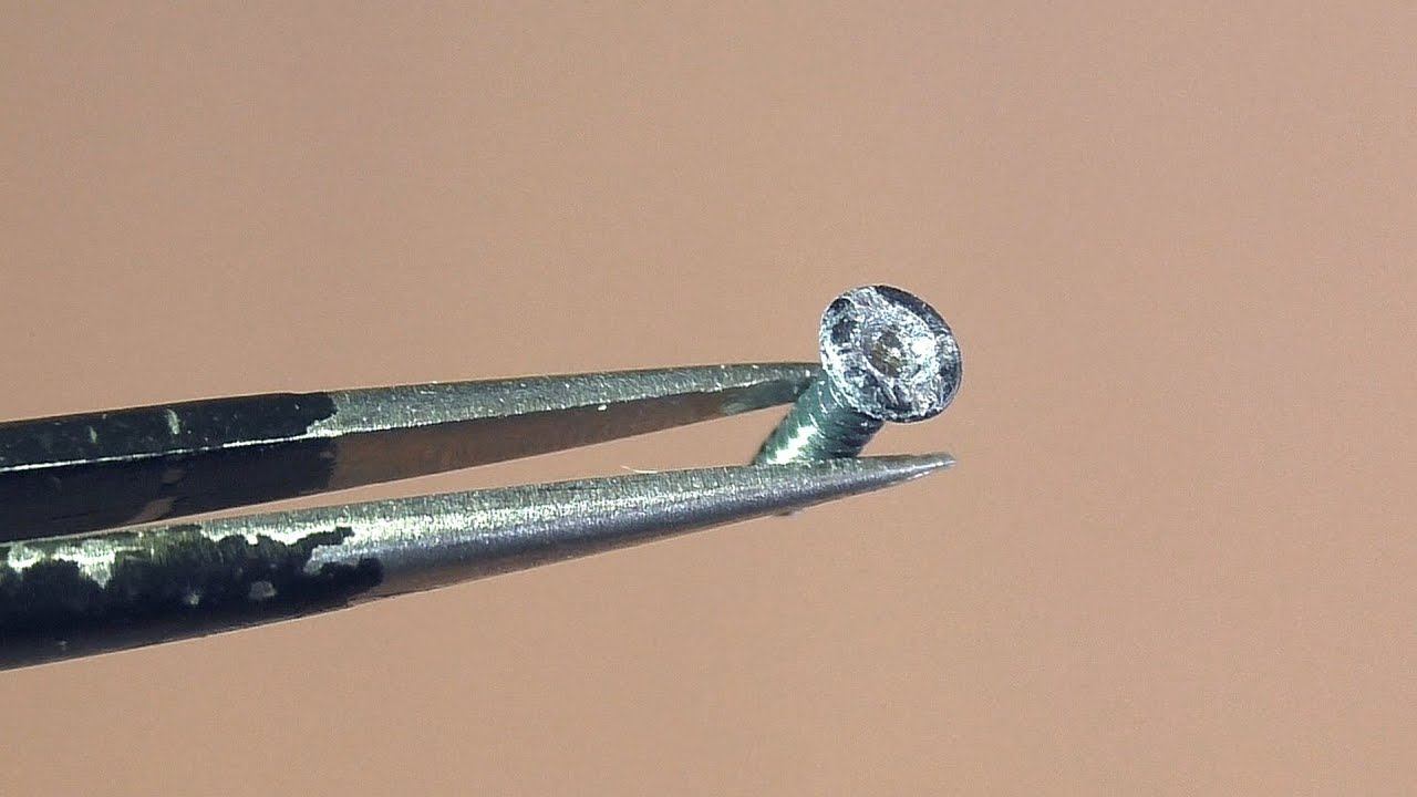 КАК ВЫКРУТИТЬ СЛИЗАННЫЙ ВИНТ (Секретная информация) смотреть онлайн