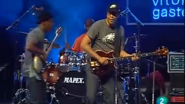 Stanley Clark, Marcus Miller & Victor Wooten - Beat It смотреть онлайн