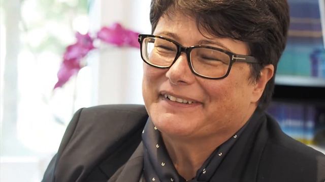 Sabine Verheyen - Europe At Eye Level смотреть онлайн