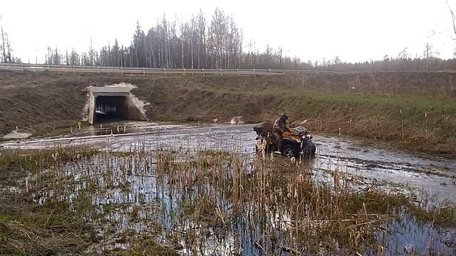 Сф мото х6 прыжок в воду... смотреть онлайн
