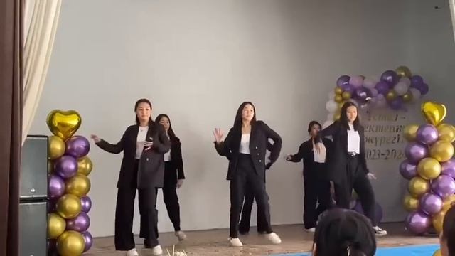 2023 Ұстаздар күні! Заманауи би хит????? смотреть онлайн