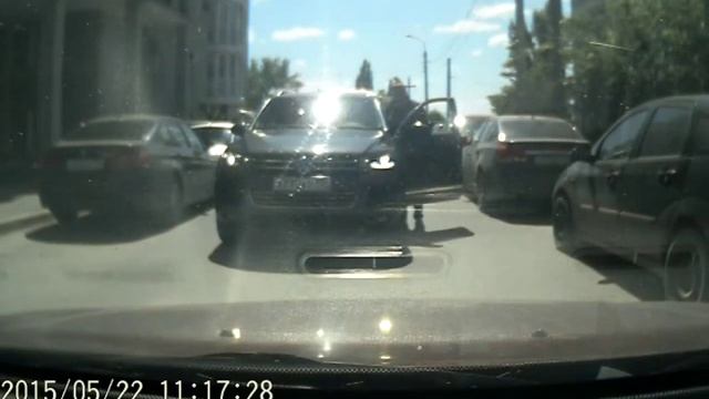 Ситуация на дворовой территории. Кто прав?? смотреть онлайн