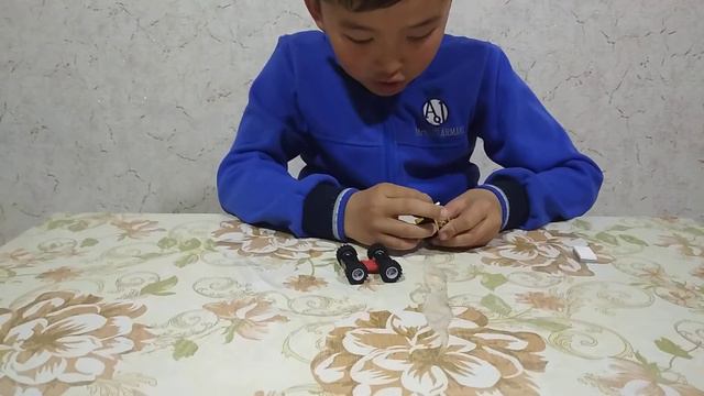 Как сделать из Лего маленький монстр трак смотреть онлайн