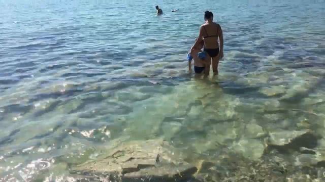 Чёрное море в Геленджике 13 сентября. Погода. Пляж Голубая Бухта