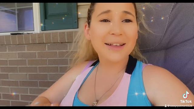 TIPS AND TRICKS WITH THE QUEEN OF SASS! TIP ONE смотреть онлайн