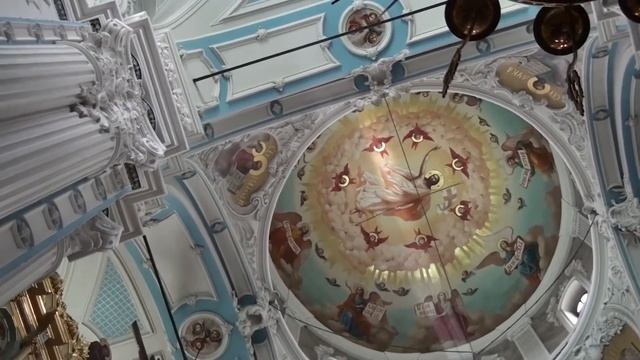 На мотоцикле в Новоиерусалимский монастырь и Дмитровский кремль смотреть онлайн