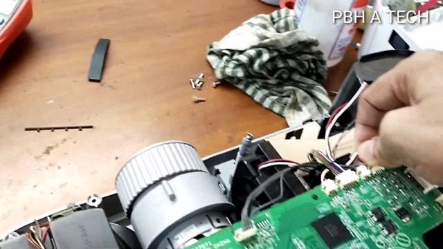 #NEC M42OX Projector Status Errors Irish Problem