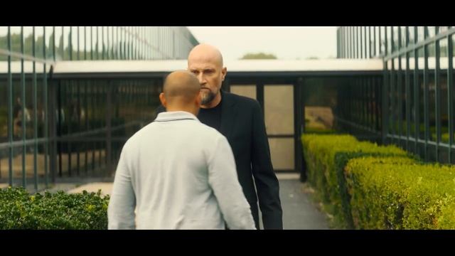 Не буди во мне киллера — Русский трейлер (2023) смотреть онлайн