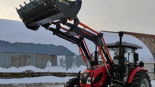 Трактор ULAN-RT 904 с фронтальным погрузчиком (ковш челюстной) смотреть онлайн