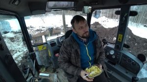 Как выкопать котлован задним ковшом экскаватора погрузчика Терекс?!