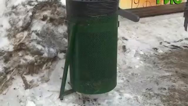 Ленивые горожане выбрасывают отходы в неположенных местах